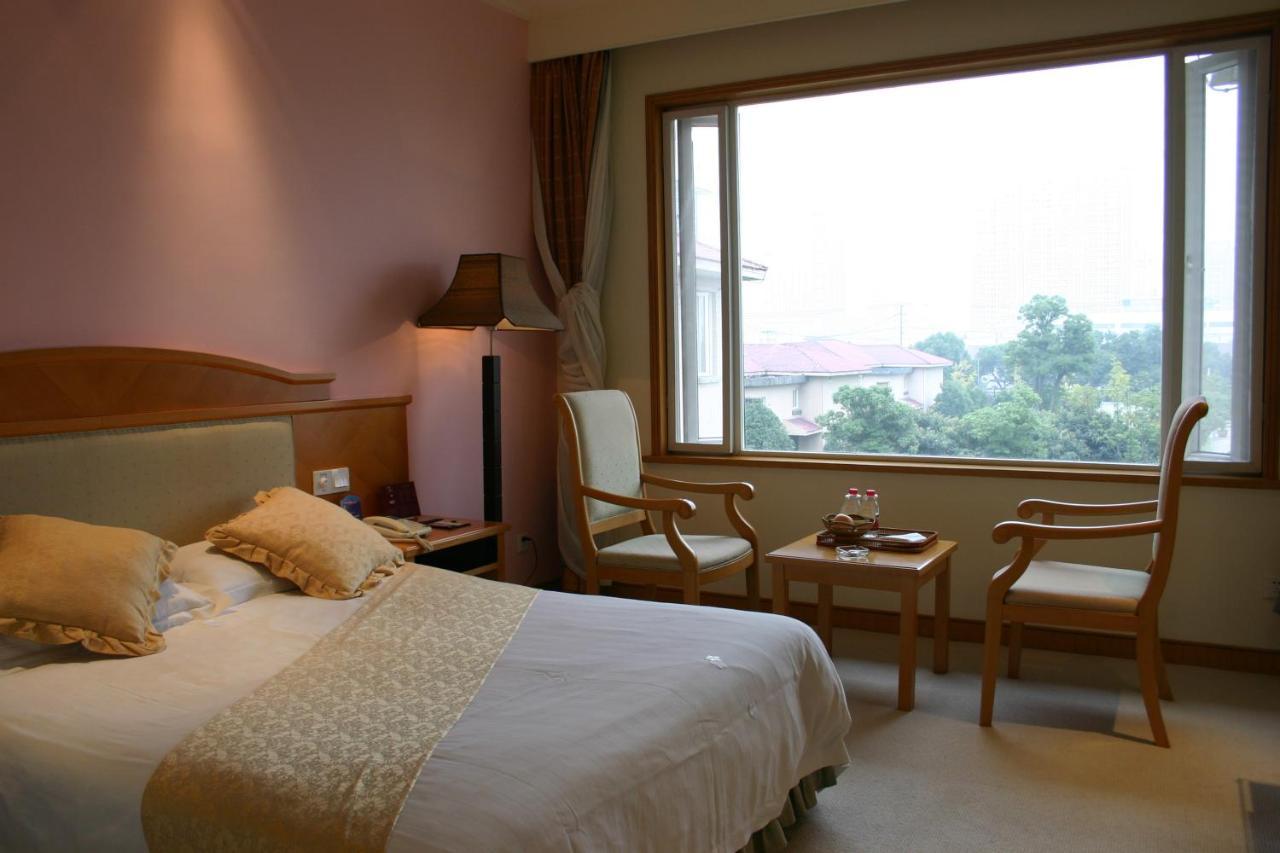 Suzhou Taoyuan International Holiday Hotel Exterior photo